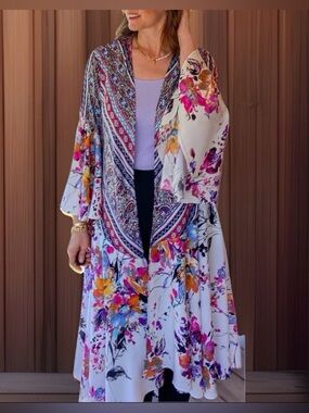 NWT Umgee “Full of Blooms” Kimono-Purple & Cream w/Multicolor Floral Accents-M
